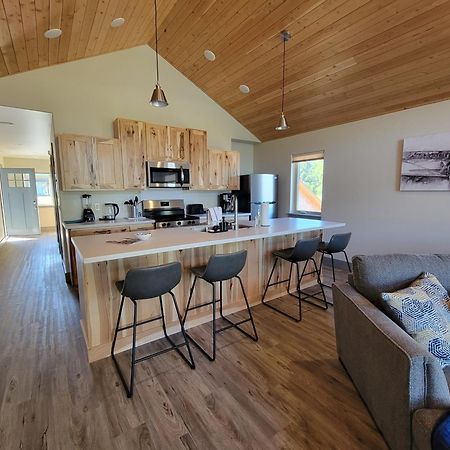 Lakeshore Lodging Suites โฮเมอร์ ภายนอก รูปภาพ