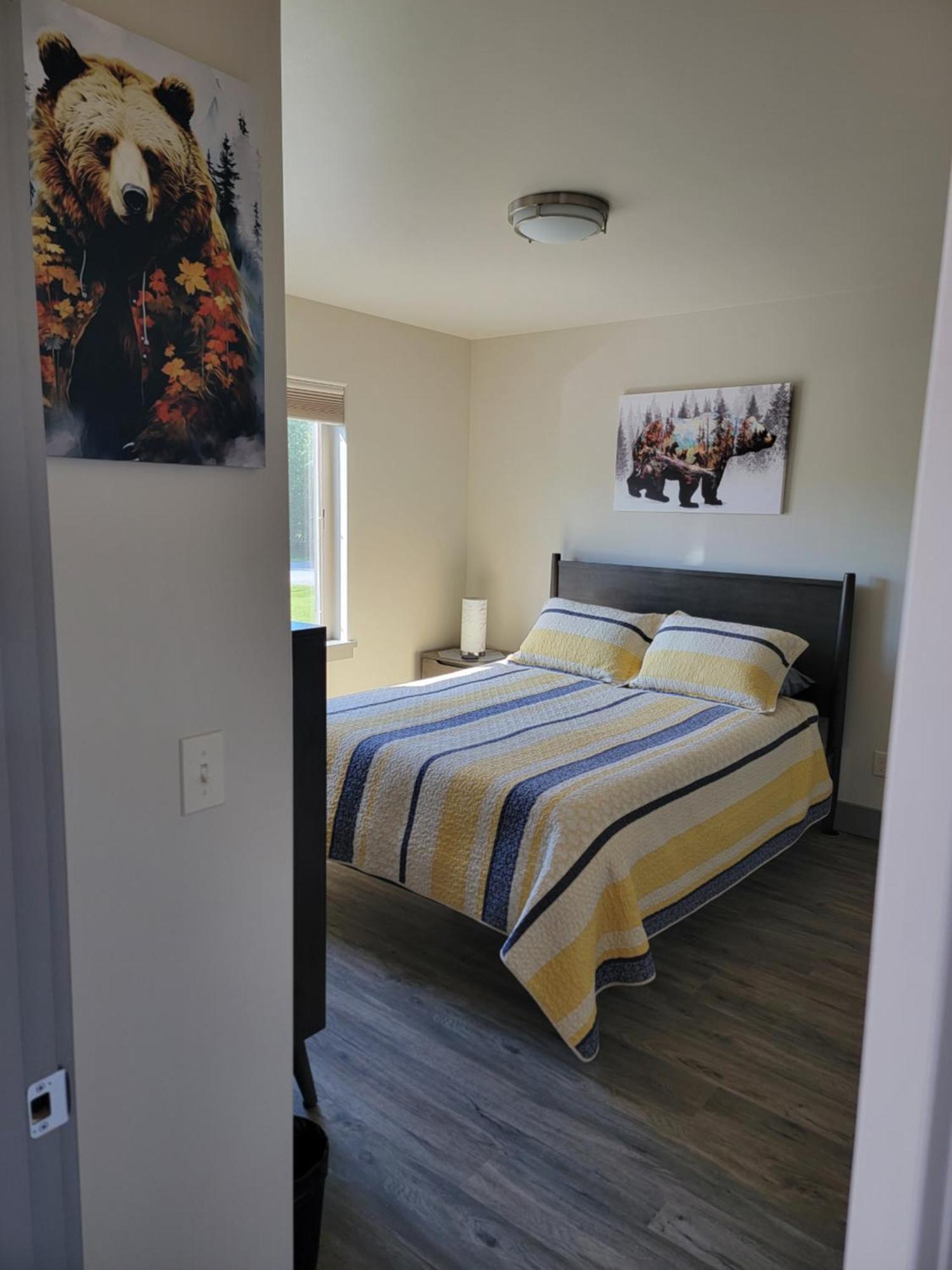 Lakeshore Lodging Suites โฮเมอร์ ภายนอก รูปภาพ