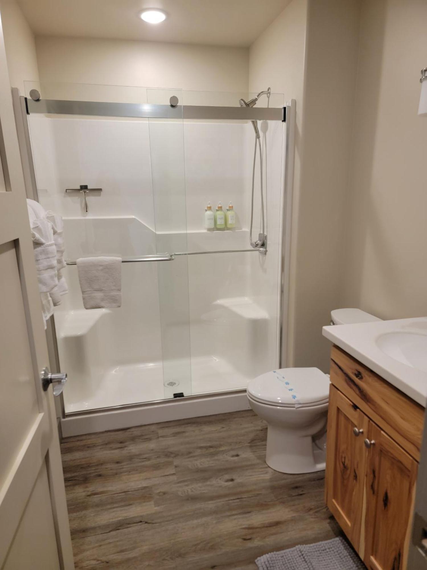 Lakeshore Lodging Suites โฮเมอร์ ภายนอก รูปภาพ