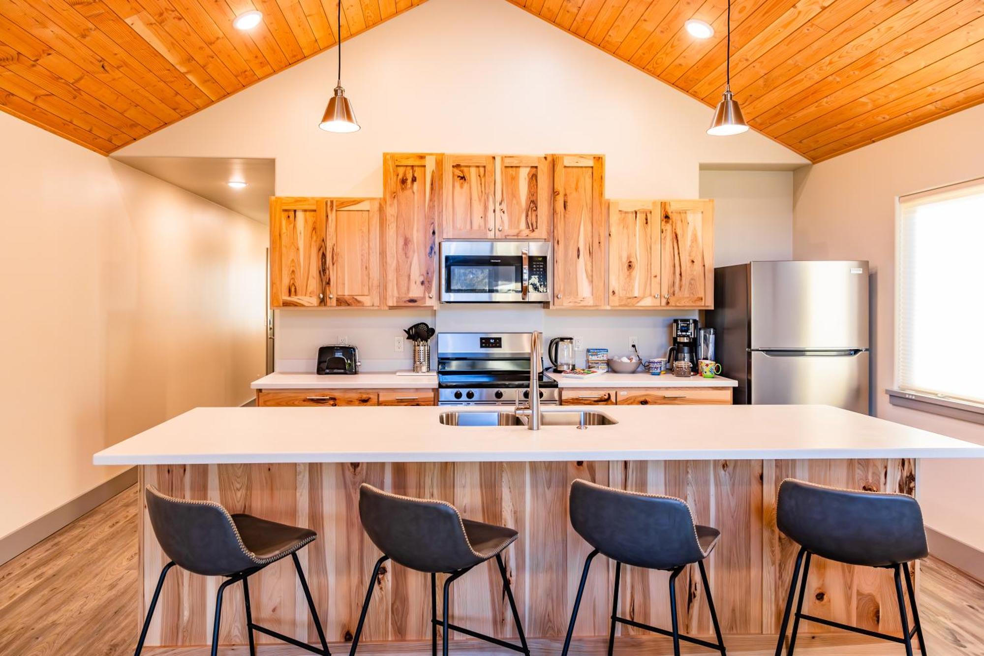 Lakeshore Lodging Suites โฮเมอร์ ภายนอก รูปภาพ