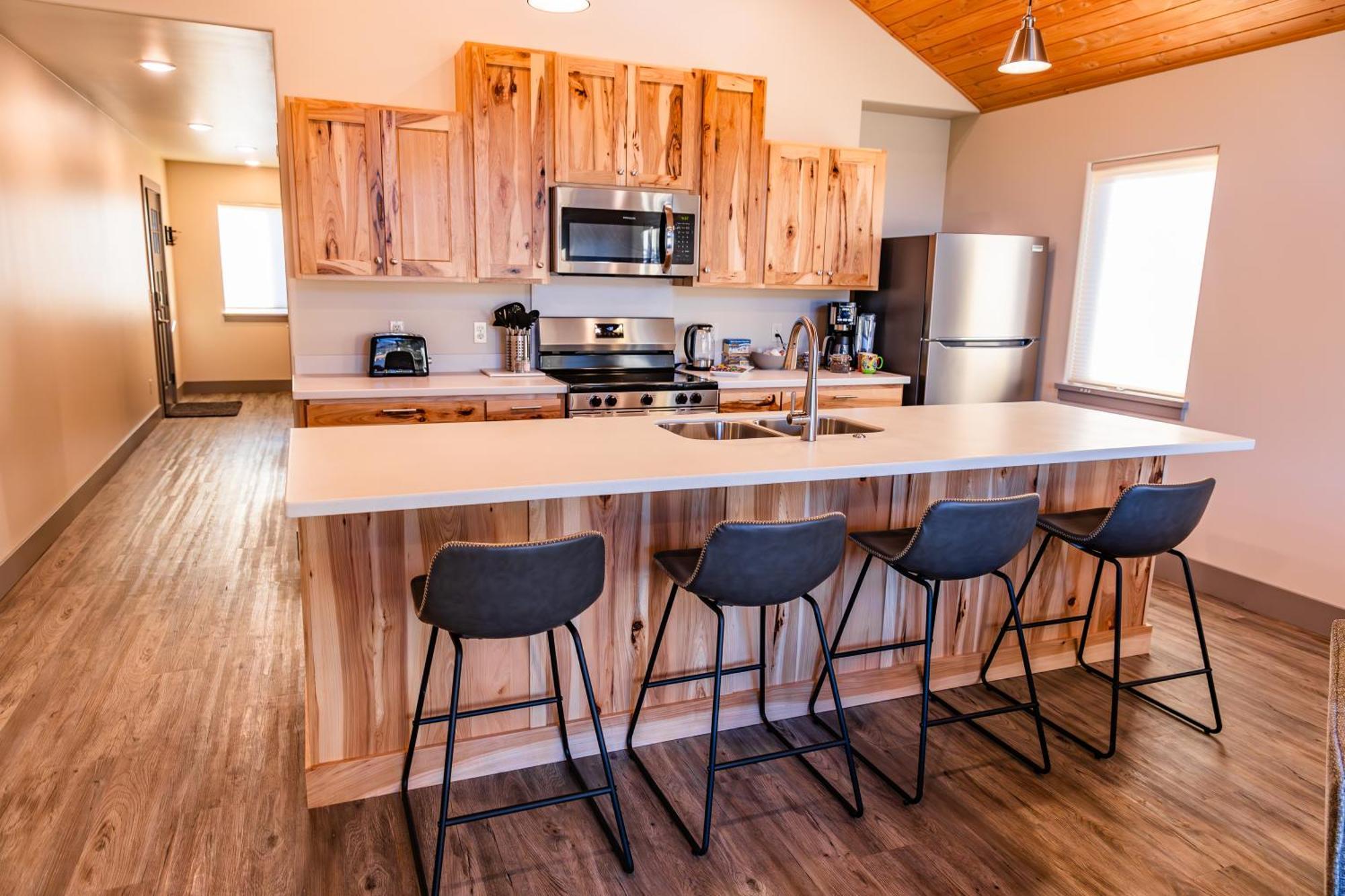 Lakeshore Lodging Suites โฮเมอร์ ภายนอก รูปภาพ